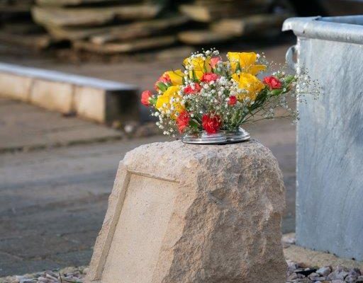 Light Purbeck Boulder with flower vase 2