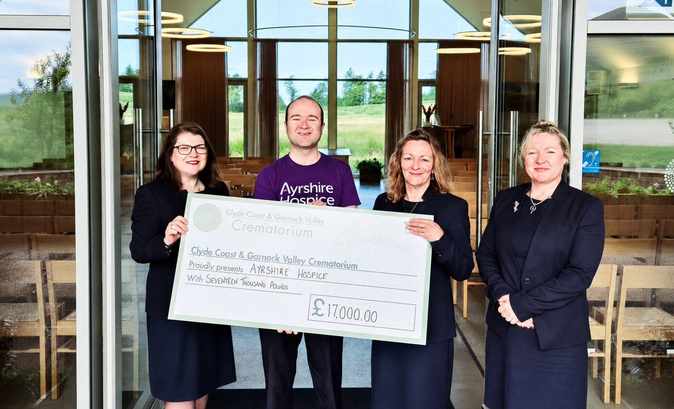 Clyde Coast and Garnock Valley Crematorium Donates £17,000 to Ayrshire Hospice.